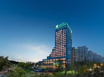 Holiday Inn Luzhou Longjian by IHG