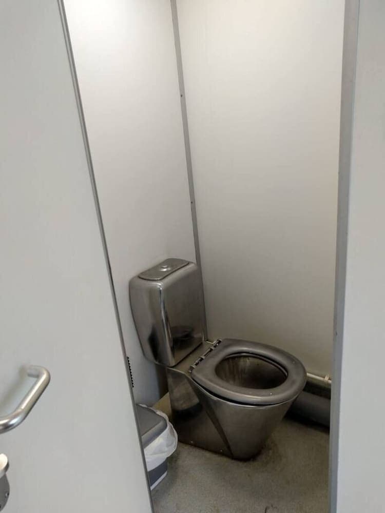 Pilgrims Shepherd's Hut - Goosewell Glynn Glamping