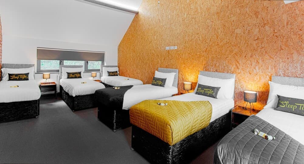 The Leeds Gathering - Hot Tub - EV Charging