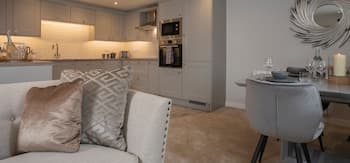 Church View - Spacious 2 Bedroom - 2 Bathroom - Property - Outdoor Terrace