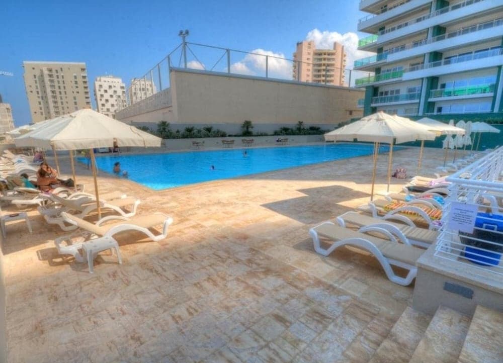 Luxury Apartment With Pool and Terrace Top Location
