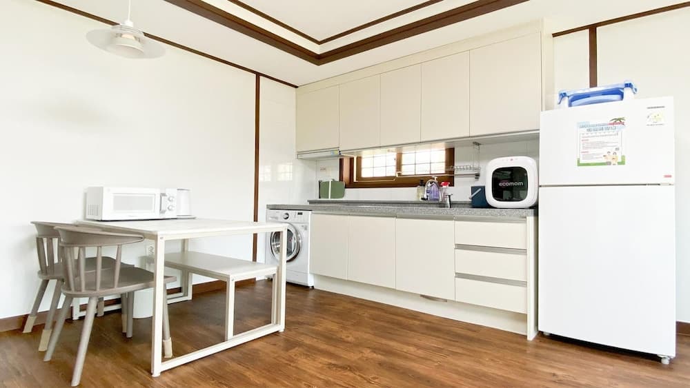 Jeju Sigan Yeohaeng Huyang Pension