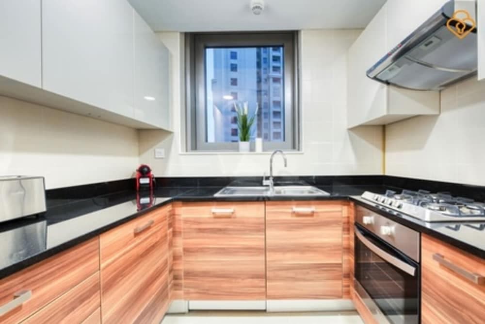 Spakle Building 2 Dubai Marina - Apartment 1007