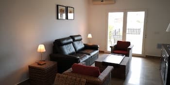 Renovated Seafront Apartment in Saidia 50m - Residente Perle Orientale rt1