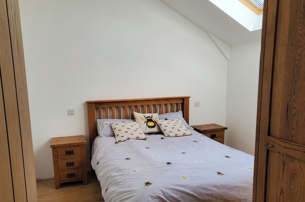 3 Bedroom Cottage - Hot Tub, Garden, Parking