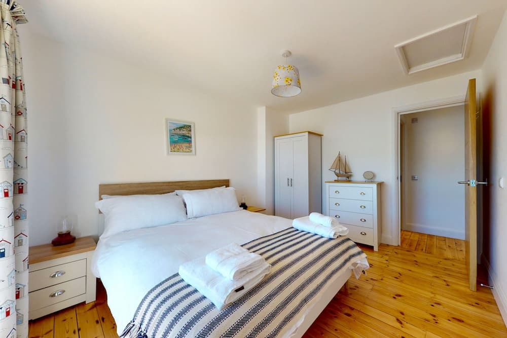 No. 28 Contemporary Beach Side Property With sea Views