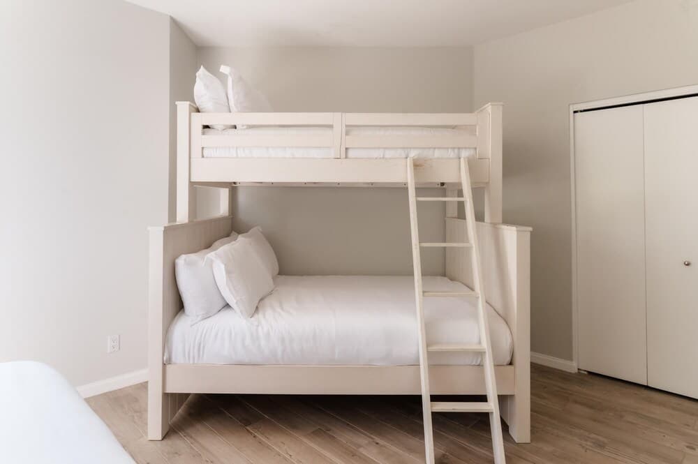 N 75th St 202 - Ivory II