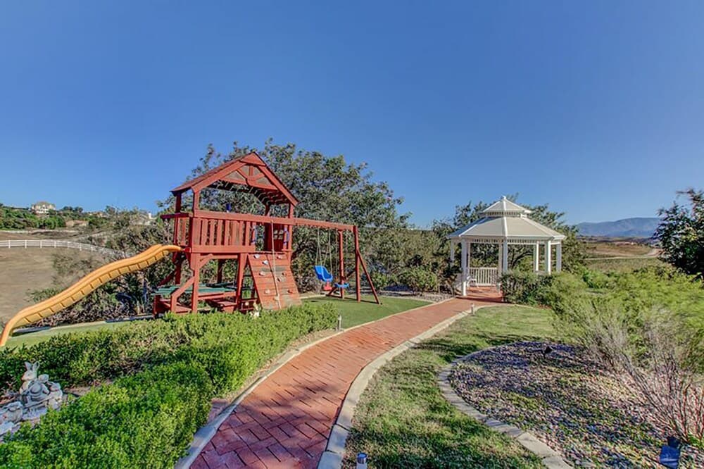 Calle Contento - Grand Contento