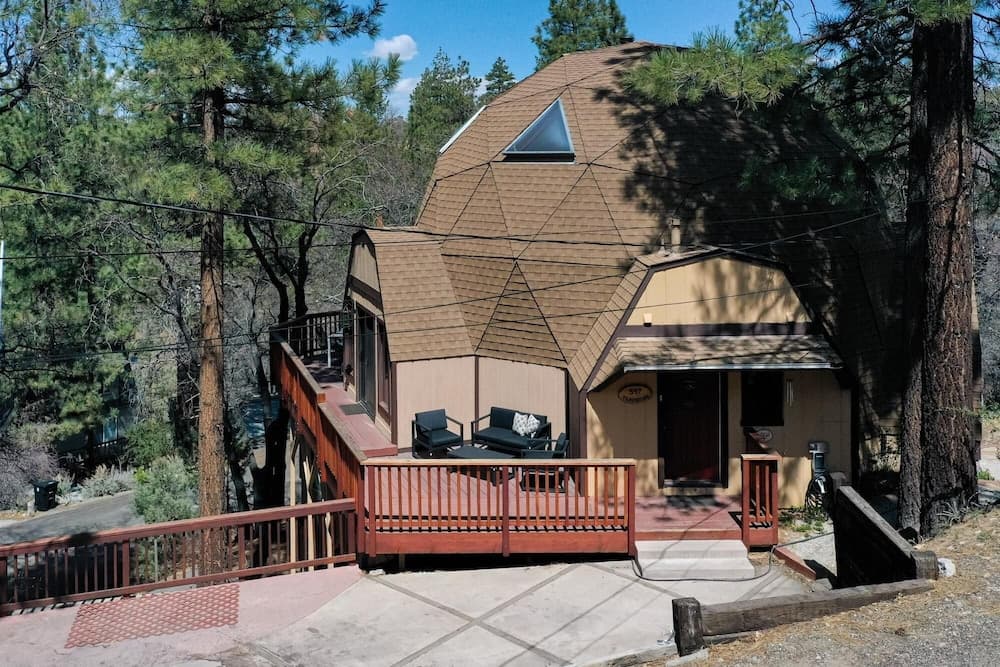 Travertine Ave in Big Bear Lake