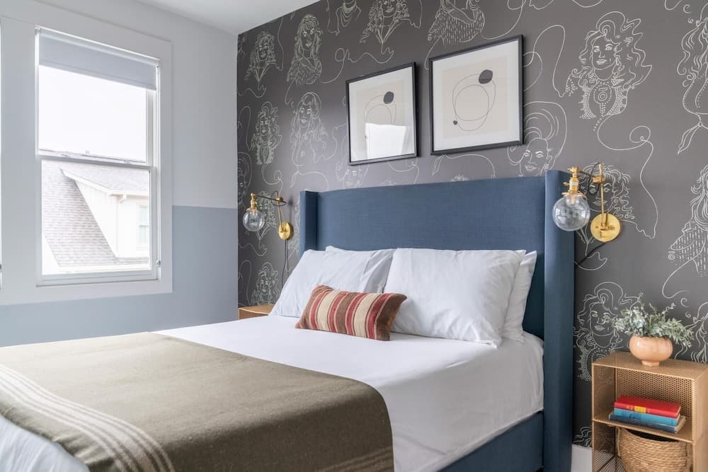 Monroe 3 in Nashville