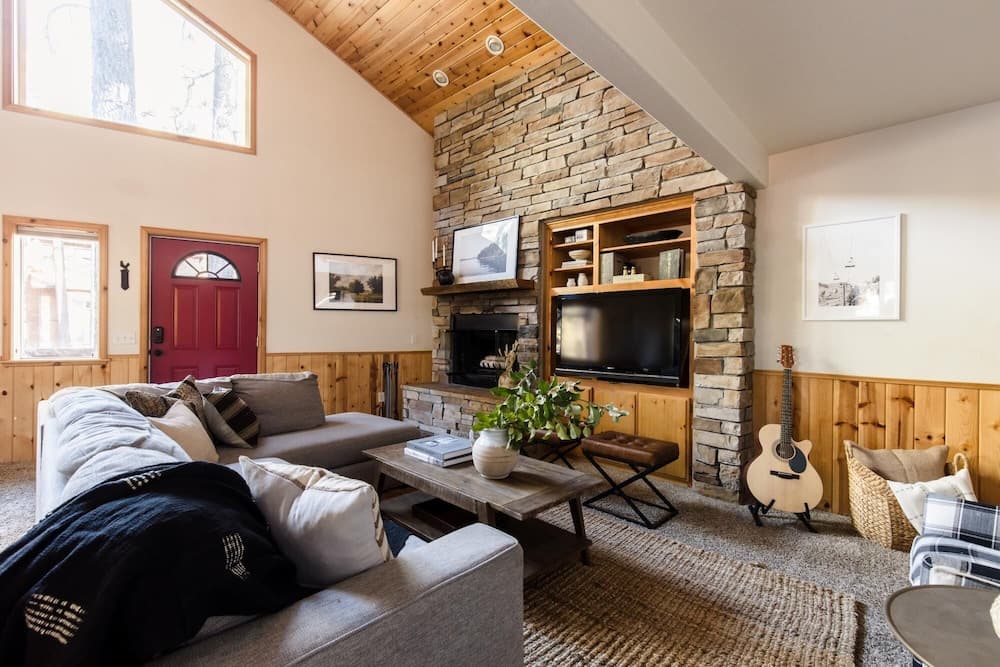 Summit Cabin 1 - Jumper