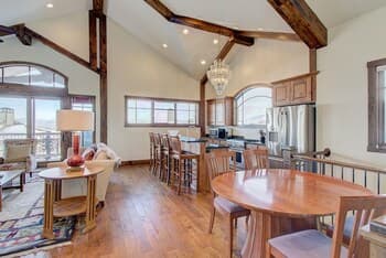 Coopers Collection 8 - Fairway Ski and Golf Retreat