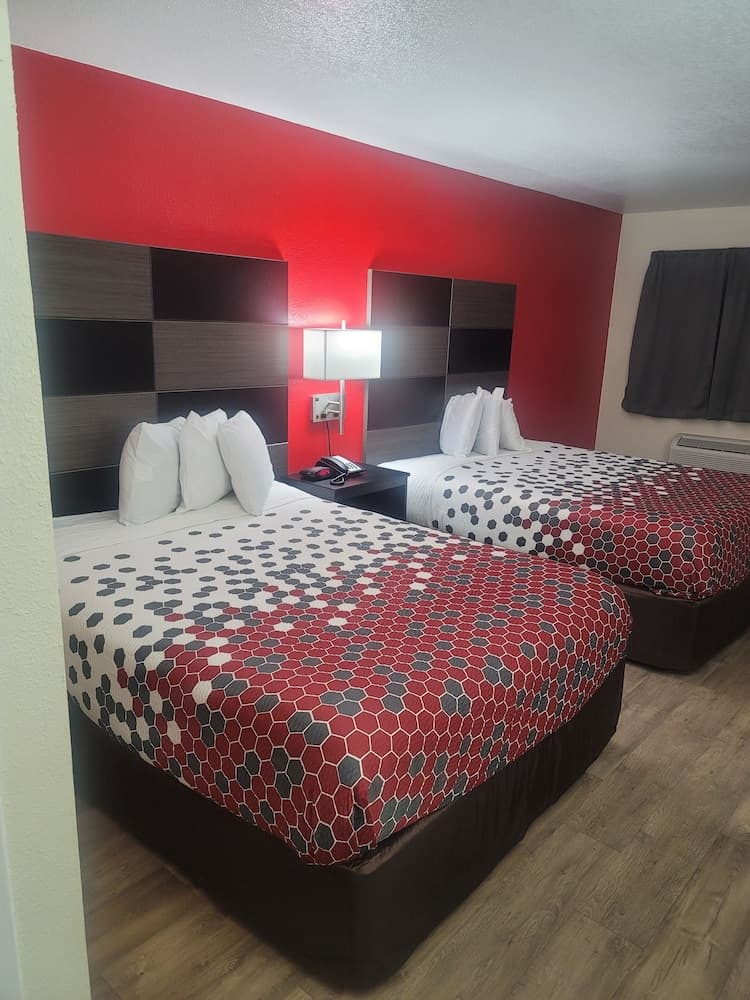 Econo Lodge Inn & Suites Downtown San Antonio