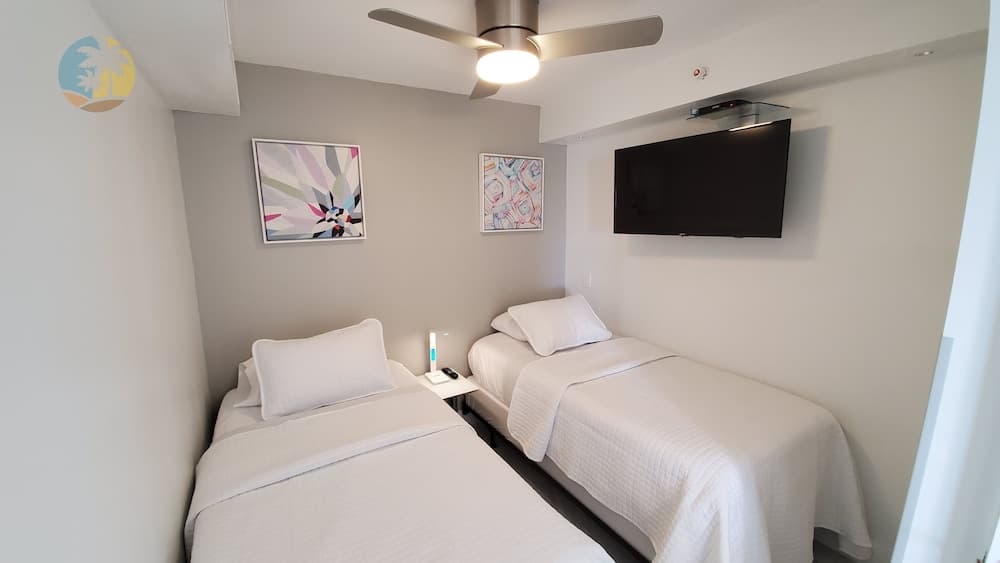 Alexander 1001 3 Bedroom Apts by RedAwning