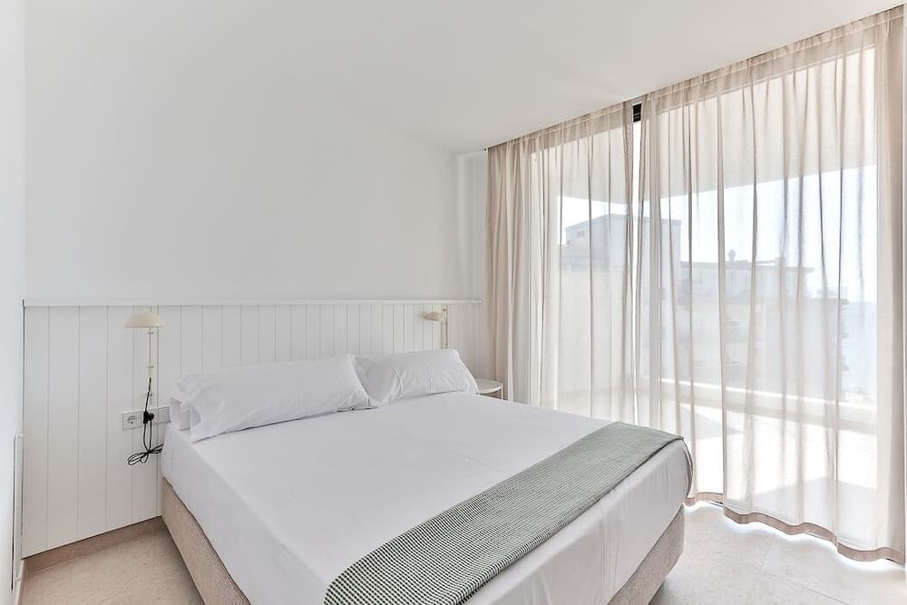 ECO-APARTMENTS LA MARINEDA & HOTEL THALASSA SPORT & SPA