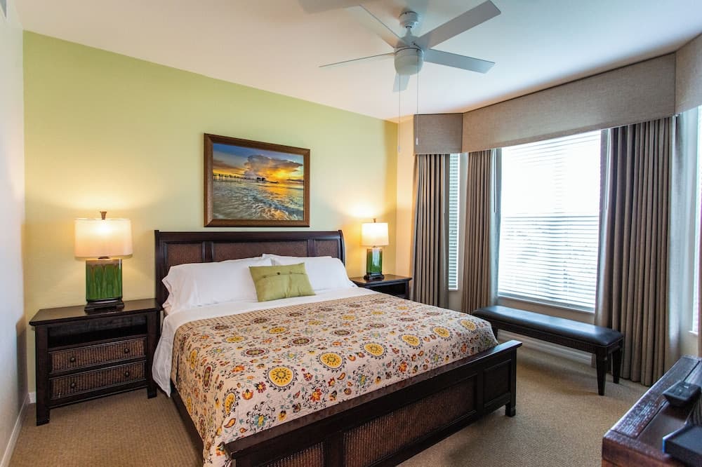 Messina Vacation Rental at Lely Resort. Spacious 3-BR, 2-Bath Condo with Lake Views and Handicap Accessibility. Enjoy Community Pool, Hot Tub, and Proximity to Naples Beaches and Dining