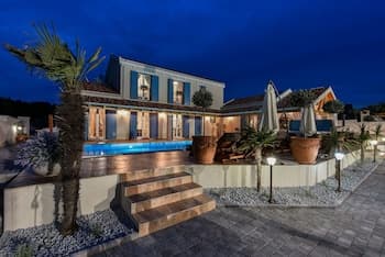 Villa Mek in Zadar Area Luxury Villa With Sauna Private Pool Tenis Court Jacuzzi www Zadarvillas