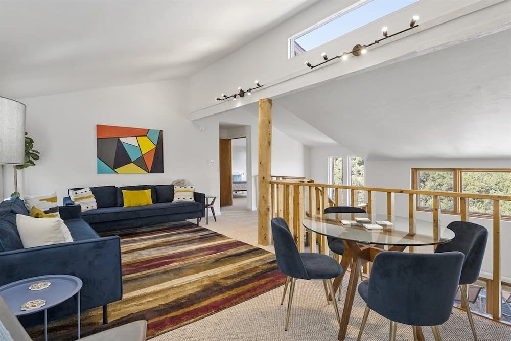 Raven Hill - Stunning Views From Three Decks, Close to Ten Thousand Waves