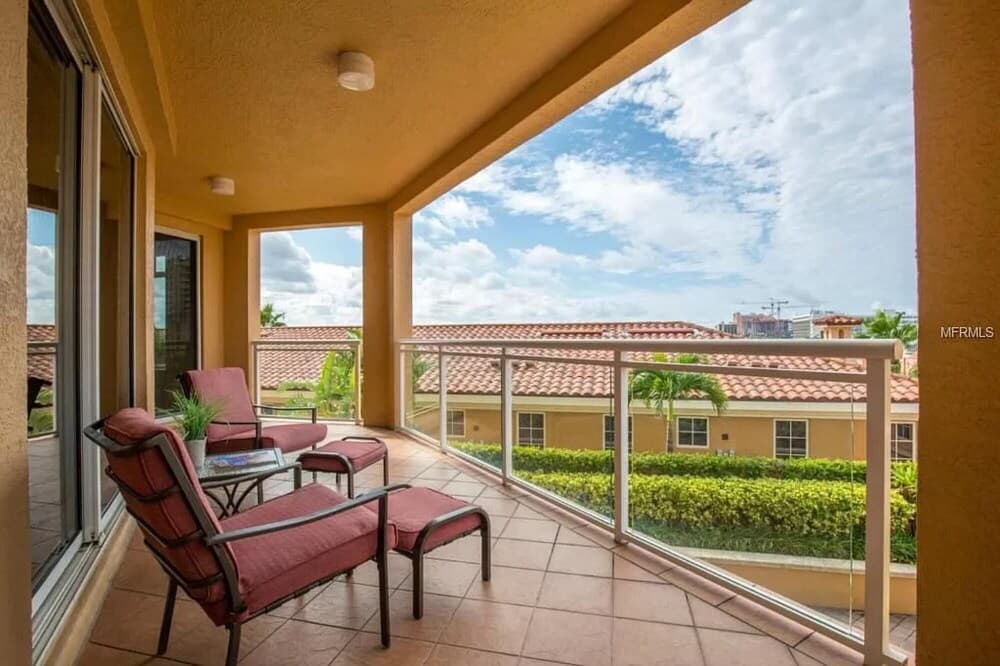 Stunning Beach Front 3 Bd Apartment Clearwater Belle Harbor 401