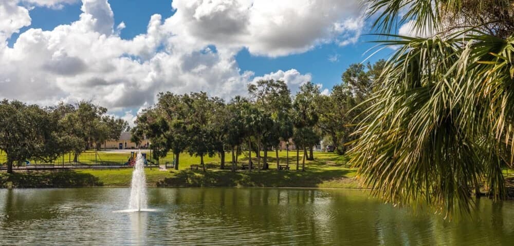 Stunning 5 Bd w Pool Close to Disney Champions Gate 1012