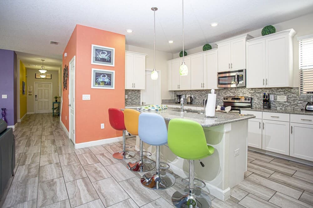 Gorgeous 5 Bd Home w Jacuzzi Pool Close to Disney 5528