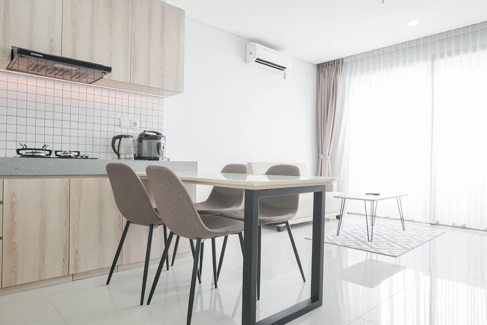 Comfortable And High Floor 1Br Paddington Heights Apartment