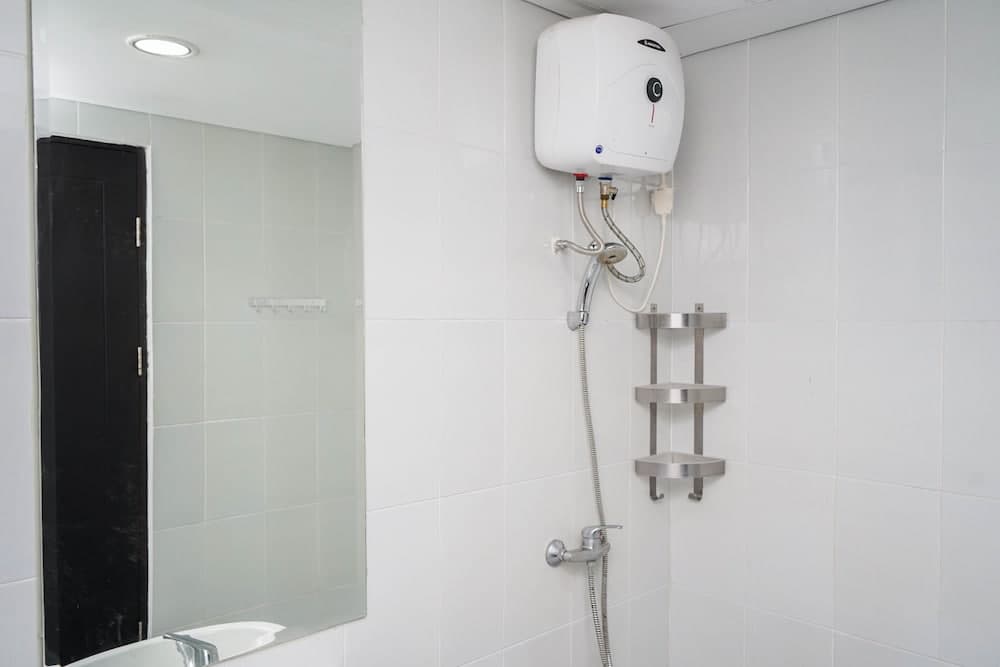 Comfort And Cozy 1Br At Casa De Parco Apartment