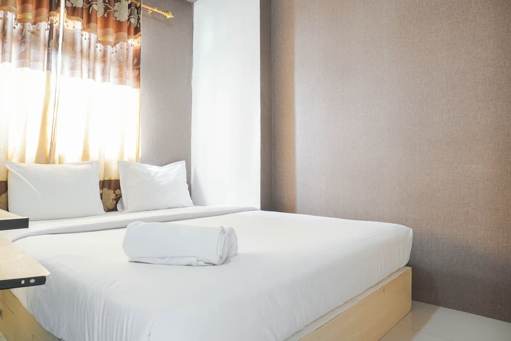 Comfort Living 2Br At Green Pramuka City Apartment