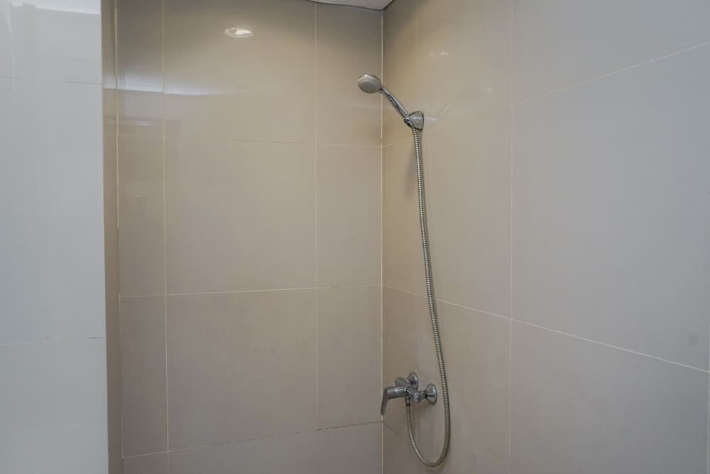 Comfy Studio Apartment Atria Residences Near Summarecon Mall Serpong