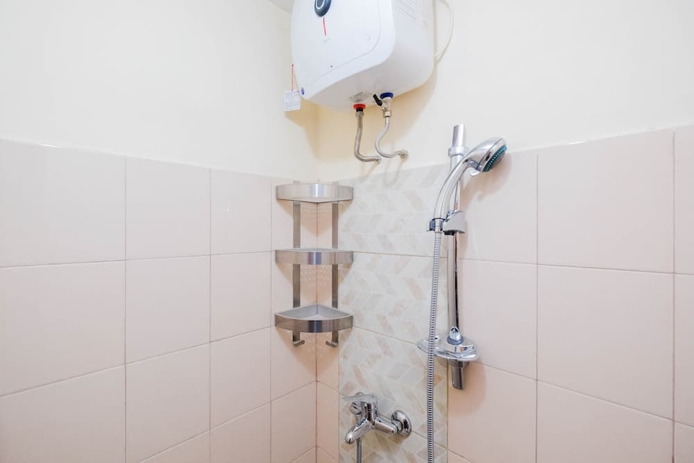 Cozy And Simply Studio Tifolia Apartment Near Kelapa Gading By Travelio