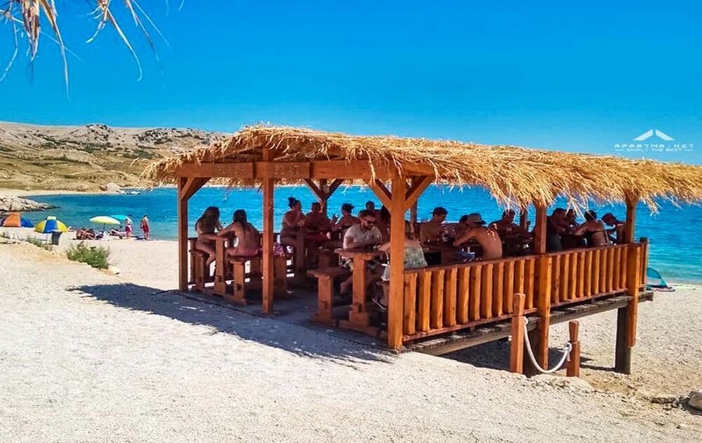 2 Bed Flat - Sleeps 8 - Parking - Wifi