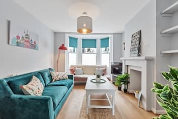 Hove Actually House | By My Getaways