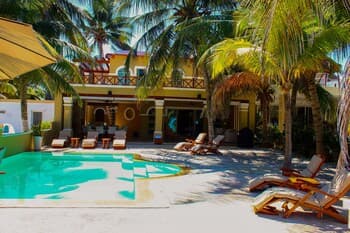 Esciros Luxury Villa