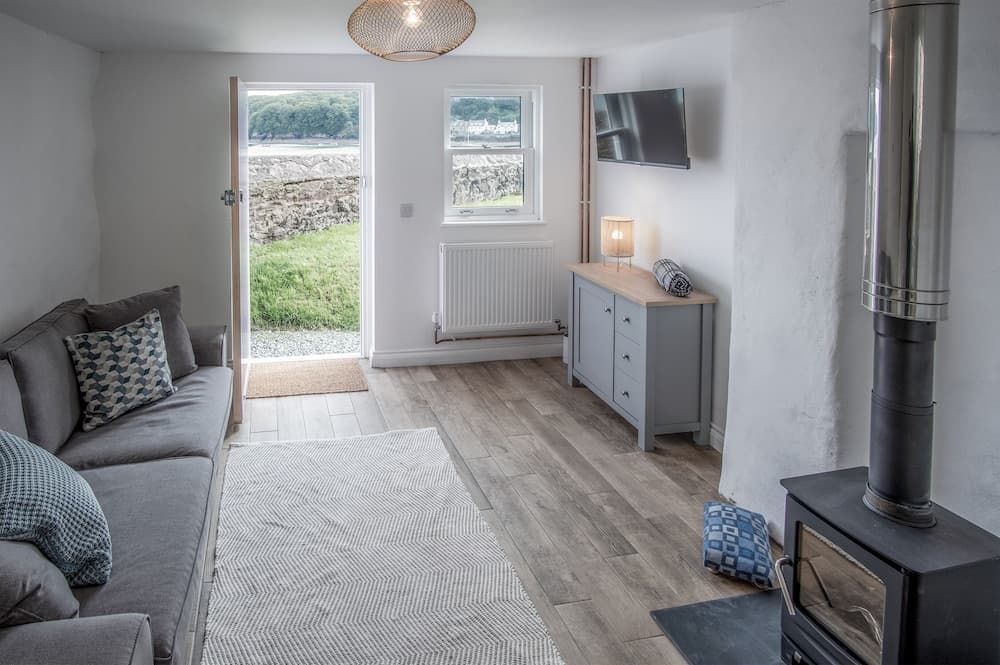 Brook Cottage - 1 Bedroom Cottage - Dale