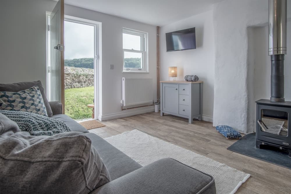 Brook Cottage - 1 Bedroom Cottage - Dale