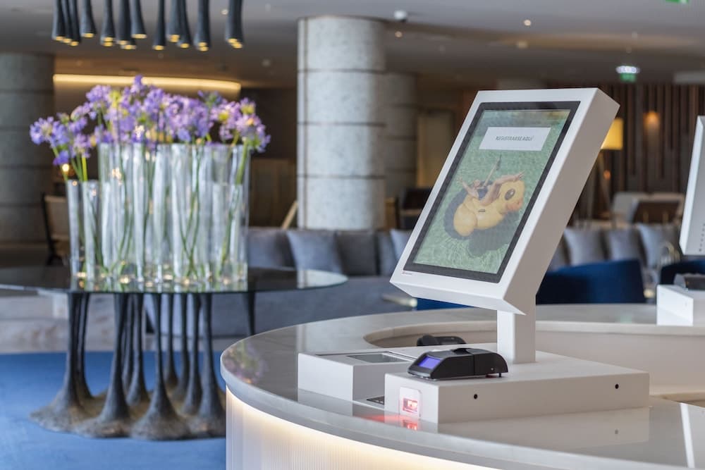 NEXT - Savoy Signature