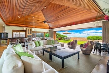 Diamond Head Tiki Estate