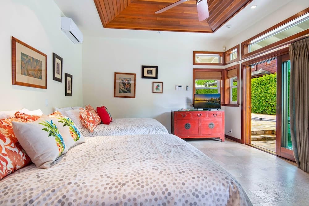 Diamond Head Tiki Estate