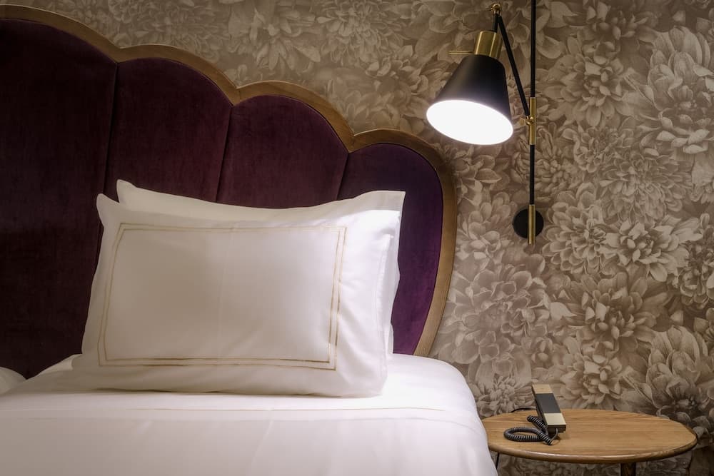 Querencia de Sevilla Autograph Collection