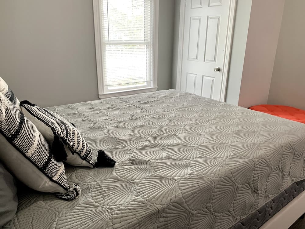 The Wheel of Fortune Duplex-8BR Parking