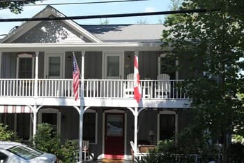 A Summer Place Unit A 2 Bedroom Home by Redawning