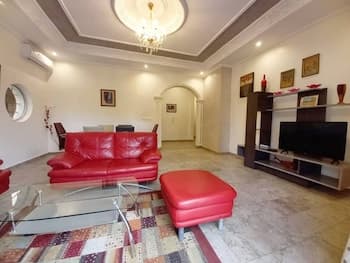 Lovely 2-bed Apartment in Kribi-douala