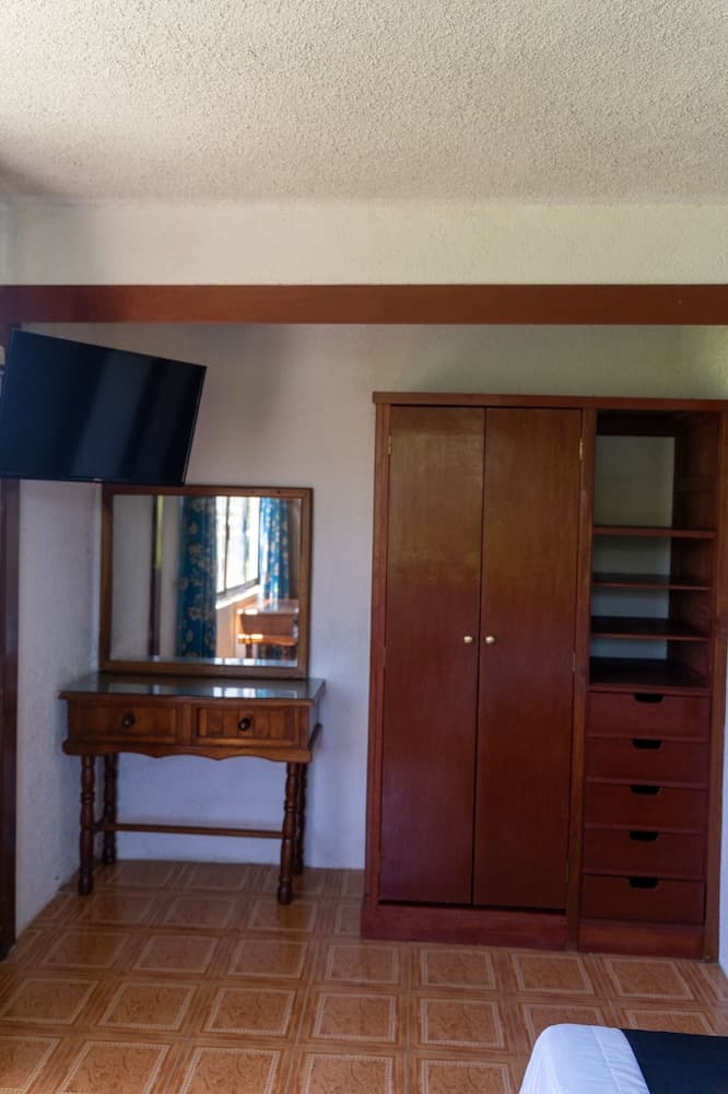 Hotel Camino Del Sol