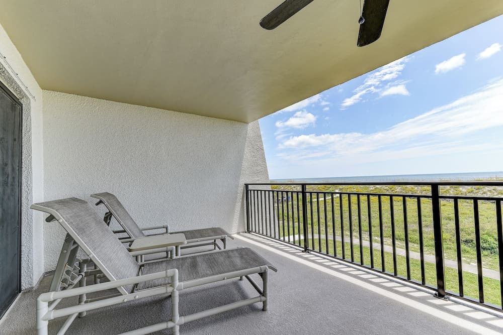 Island South by Distinctive Beach Rentals