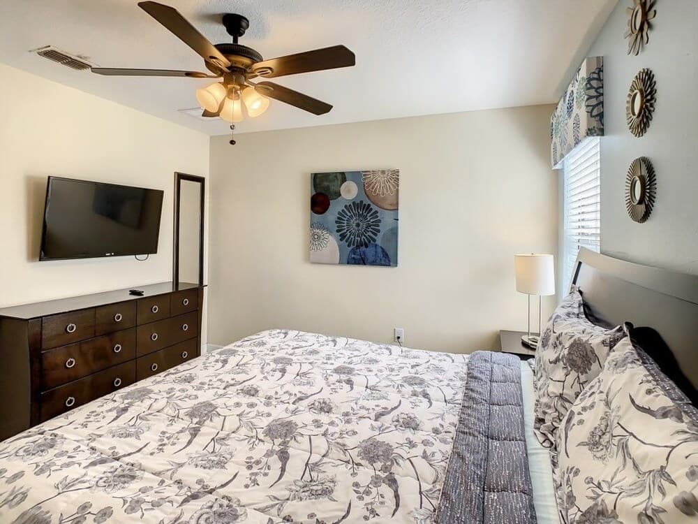 Luxury & Fun At Champions Gate 8 Bedroom Home by Redawning