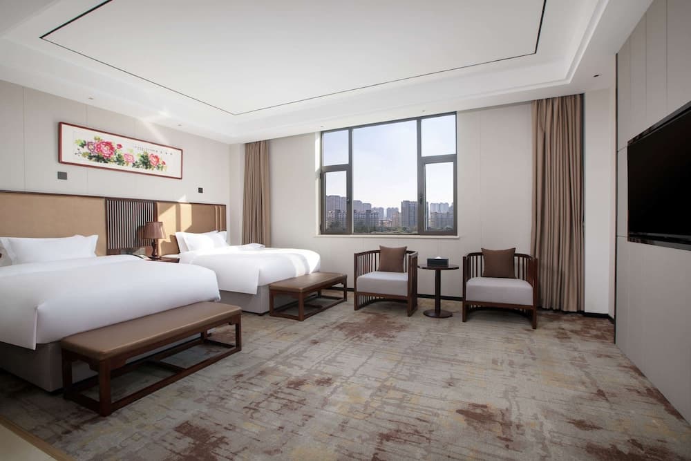 Ramada Encore by Wyndham Linqu Downtown