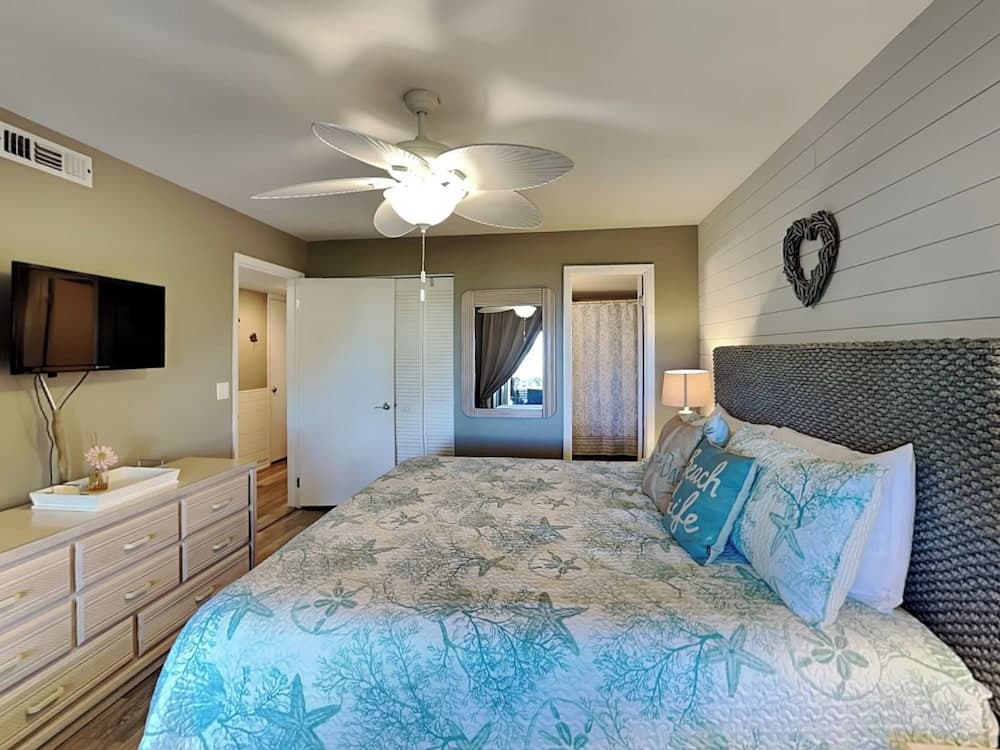 Colony Reef by Distinctive Beach Rentals