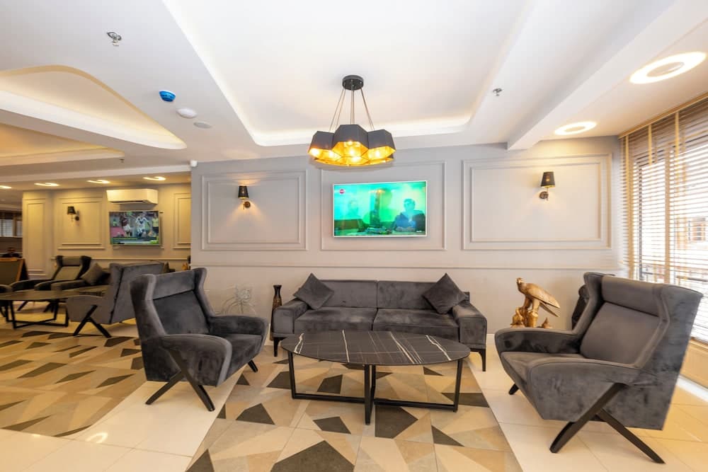 Comfort Suites Hotel