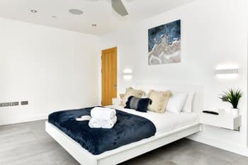 Just Stay Wales-Waterfront Villa-SA1