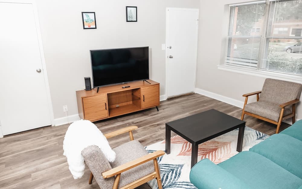 Inviting Weekend Getaway in Clayton With Pool